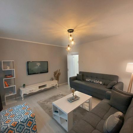 Hotspot Apartments - City Center Prishtinë Ngoại thất bức ảnh