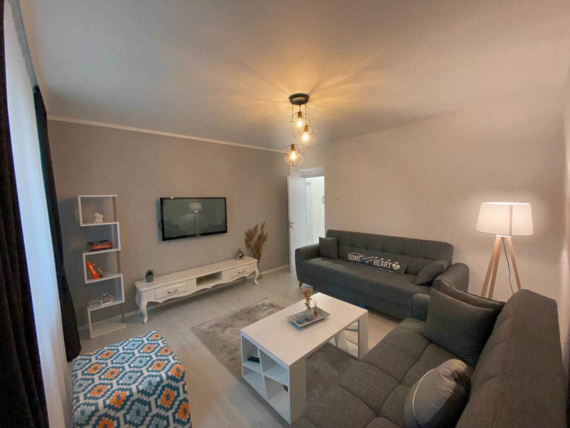 Hotspot Apartments - City Center Prishtinë Ngoại thất bức ảnh